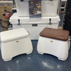 DELUXE CONTOURED FIBERGLASS STEP BOX